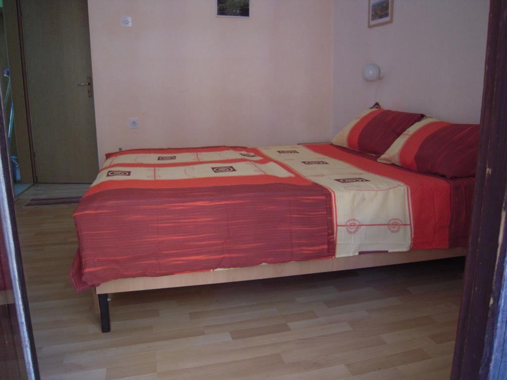 Lile Pestani Accommodation Екстериор снимка